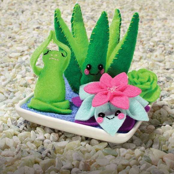 💕Sew Mini Gardens (Klutz Craft Kit) - Picture 6 of 9